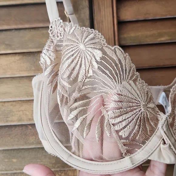 NWT Wacoal Bra Sheer Underwire Un-lined Neutral Tan Beige - Picture 2 of 8